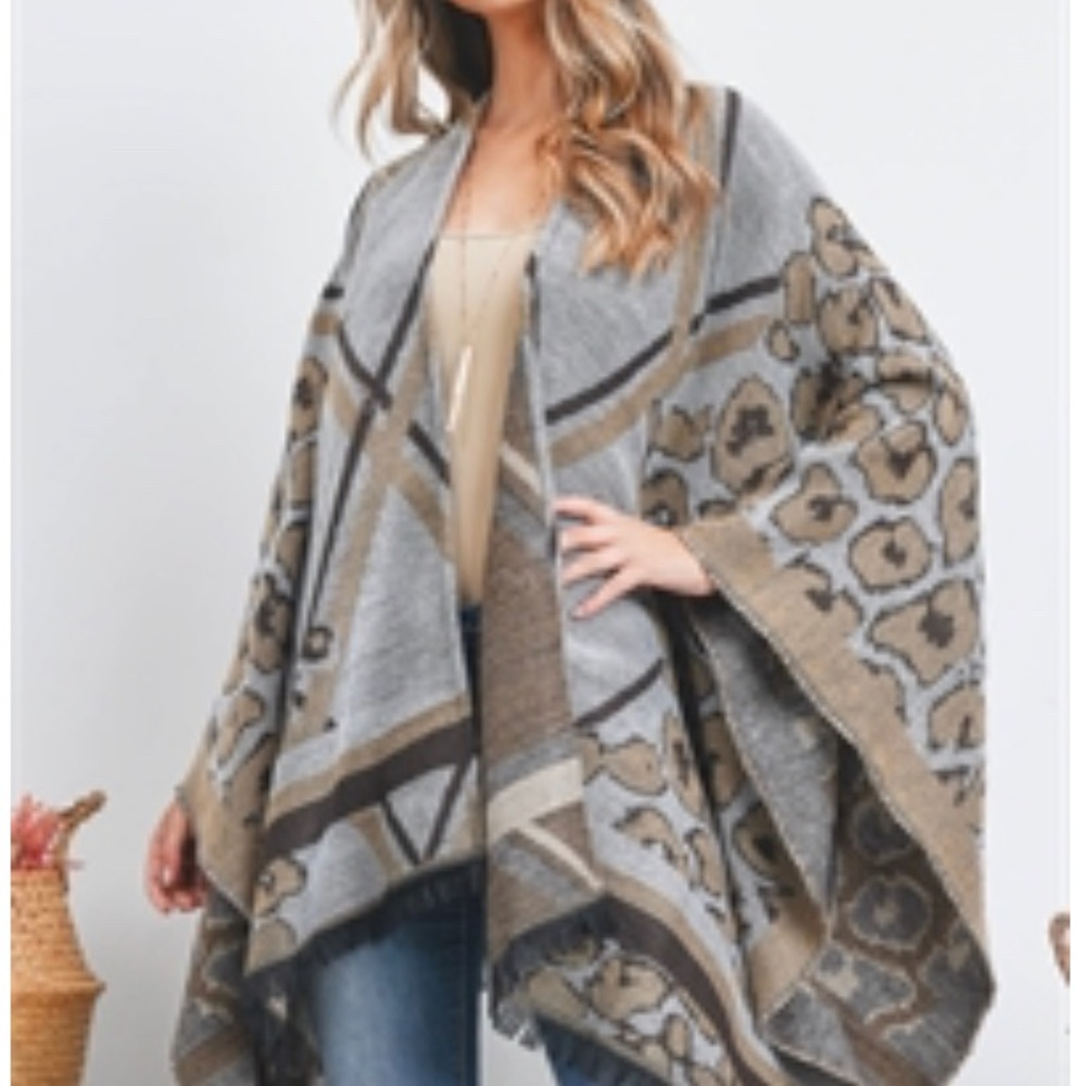 OPEN FRONT LEOPARD PATTERN FRINGE RUANA WRAP KIMONO 👘 Acrylic
H:30" , W:106" - Picture 5 of 6